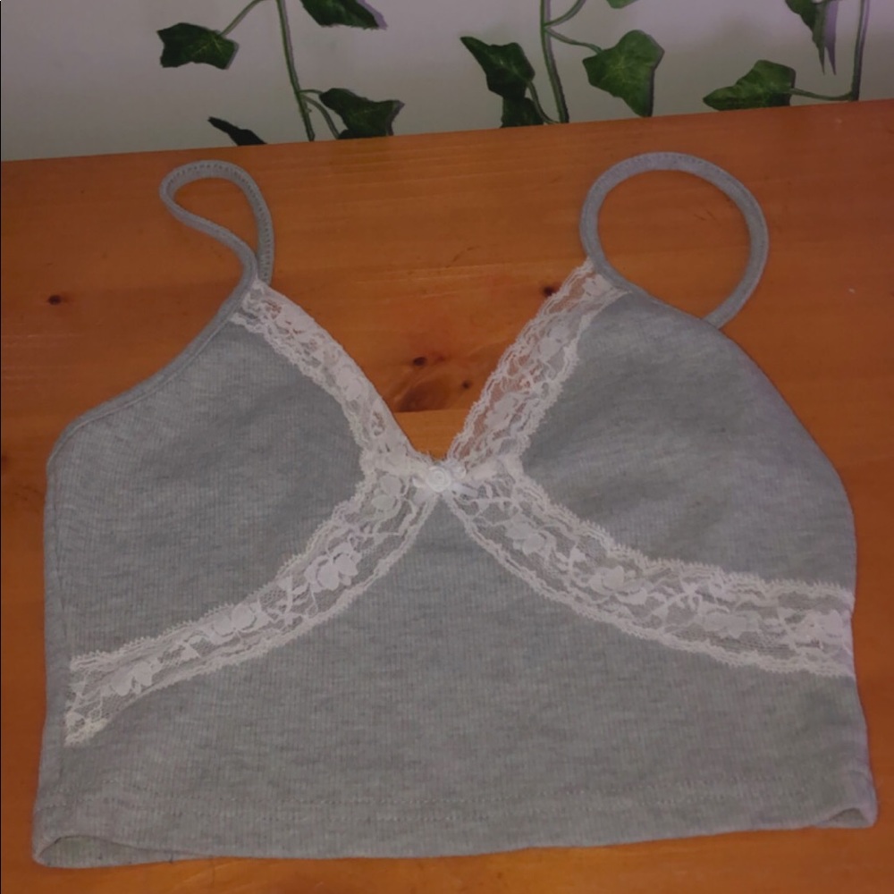 Grey Rib-knit top with white lace